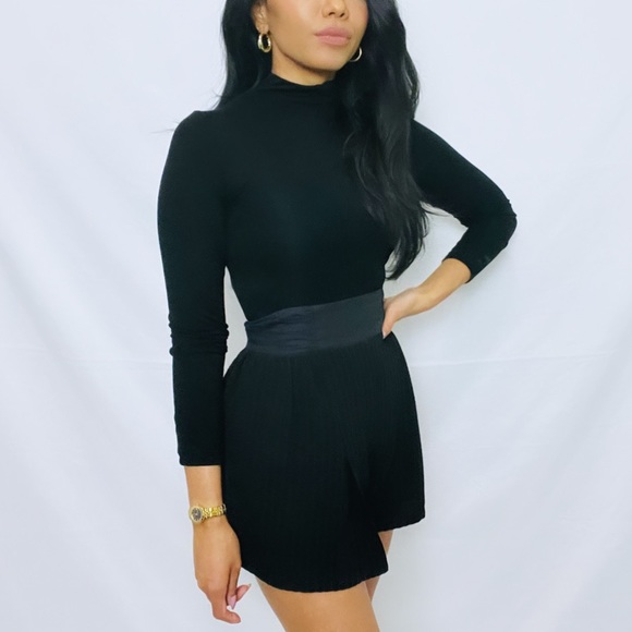 Tularosa | Black Celeste High Waist Shorts M NWT - Picture 11 of 13